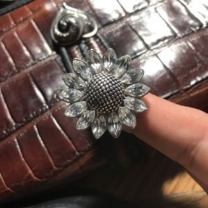 Fossil 925 flower CZ ring